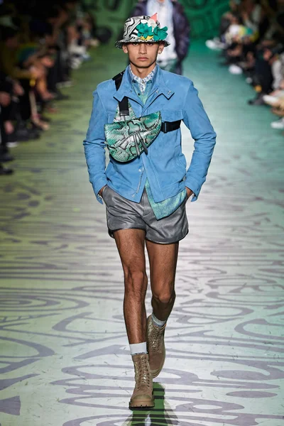 Look 33